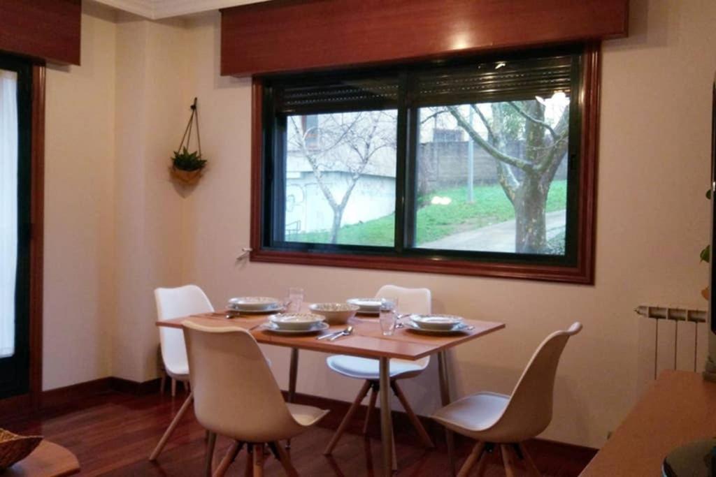 Apartamento Completo Con Parking Privado Y Wifi En San Roque Vigo Exterior foto