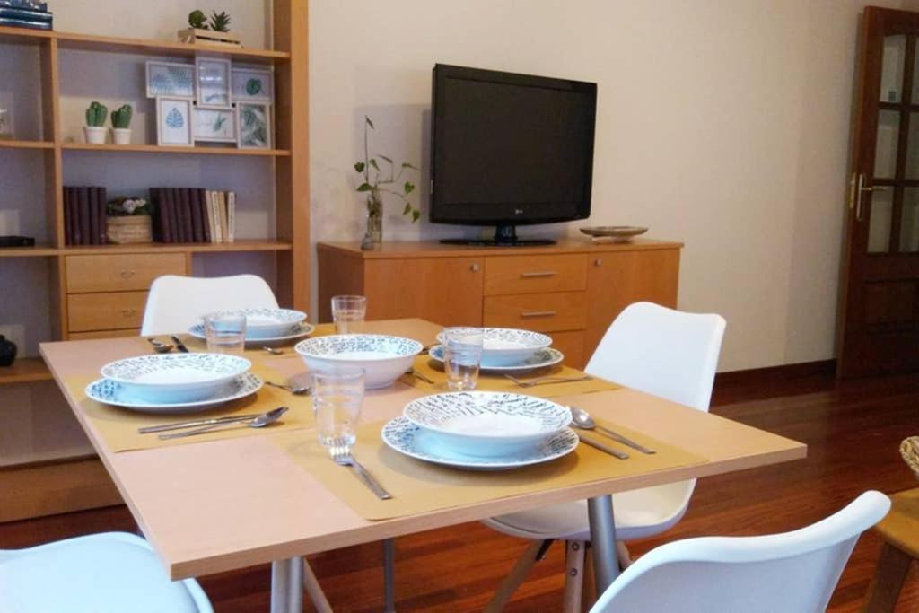 Apartamento Completo Con Parking Privado Y Wifi En San Roque Vigo Exterior foto